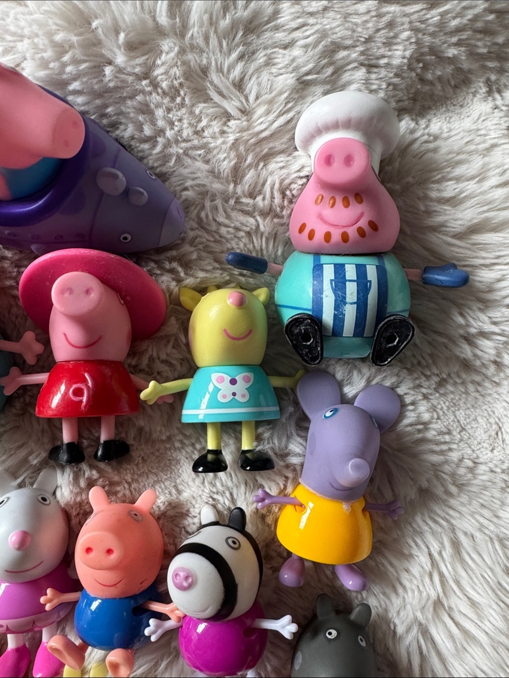 Lot of Peppa Pig Figures - Picture 3 of 5